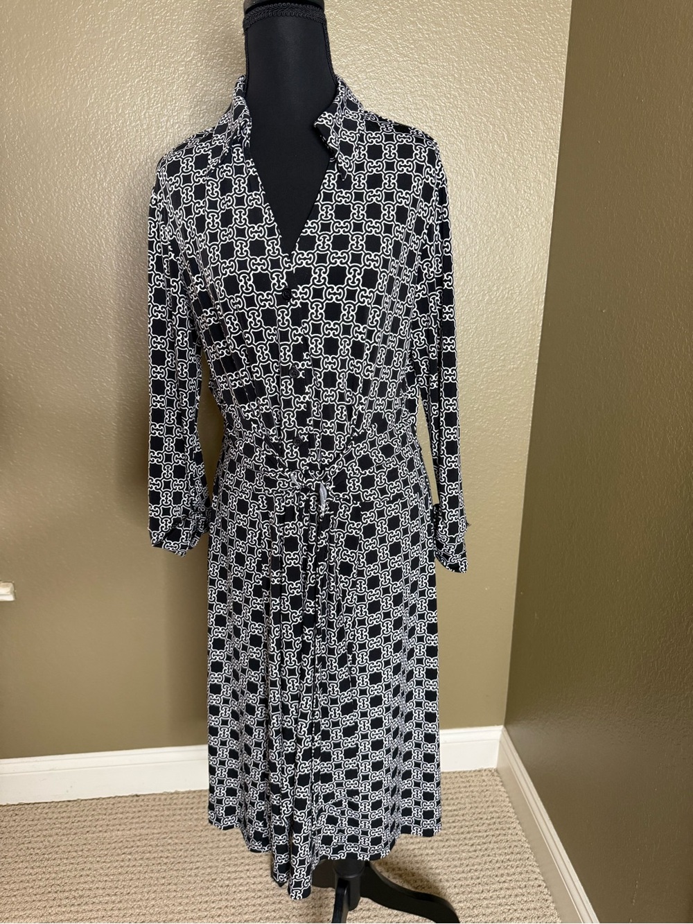 Donna Morgan Dress Large 14 ‘Gucci’ Look Black and White Chain-Print Knee Length